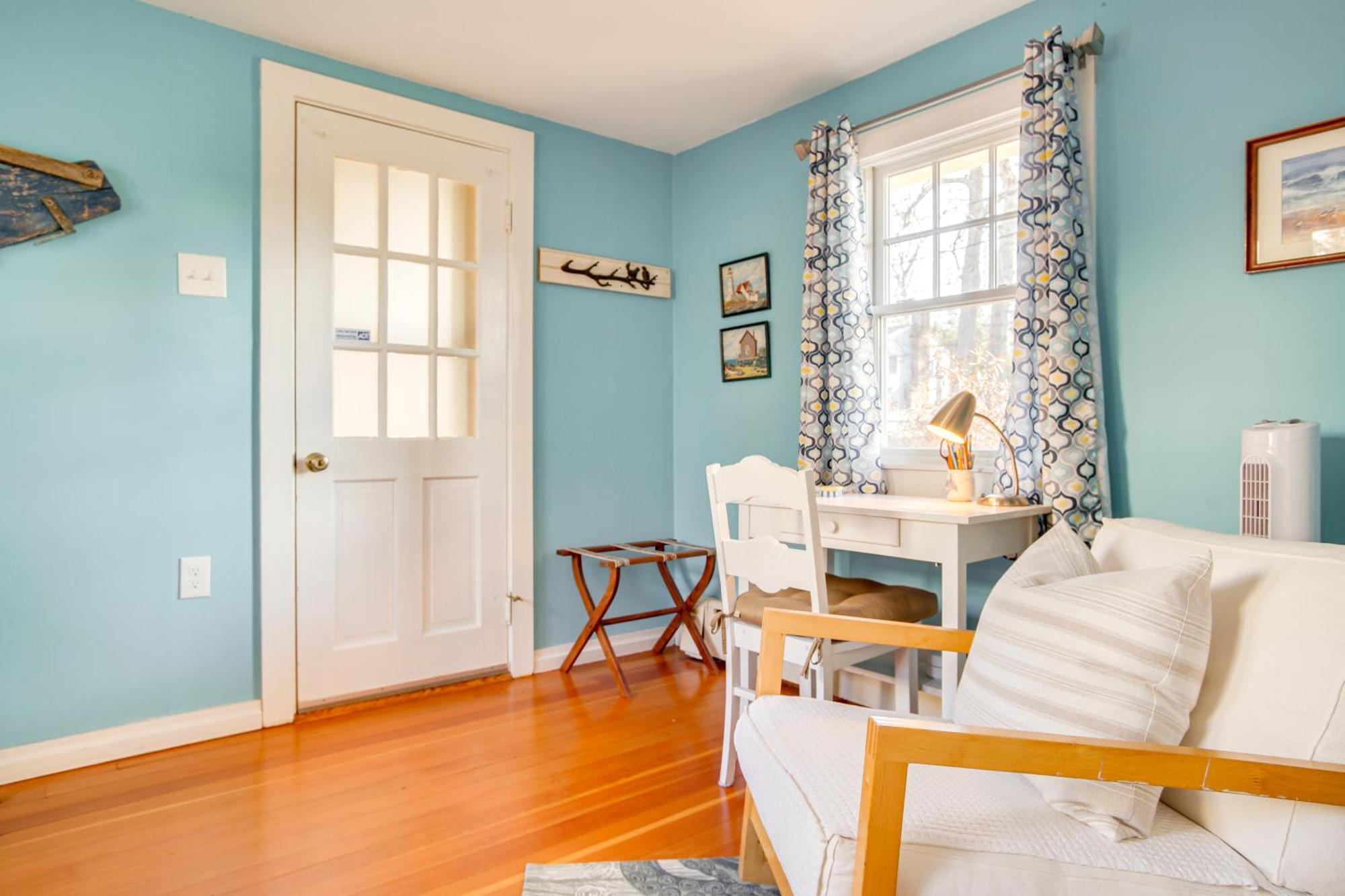 Cozy Cape Cod Cottage - Walk To Monument Beach! Bourne Dış mekan fotoğraf