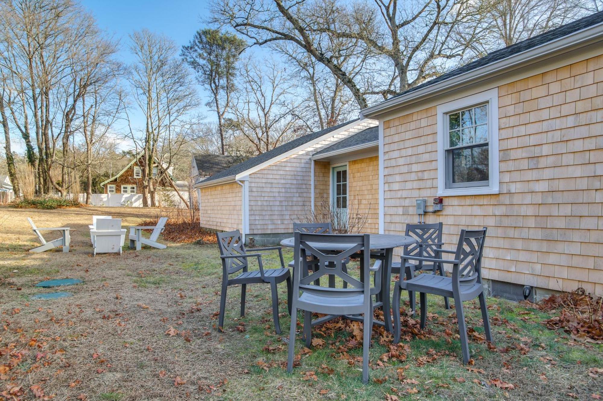 Cozy Cape Cod Cottage - Walk To Monument Beach! Bourne Dış mekan fotoğraf