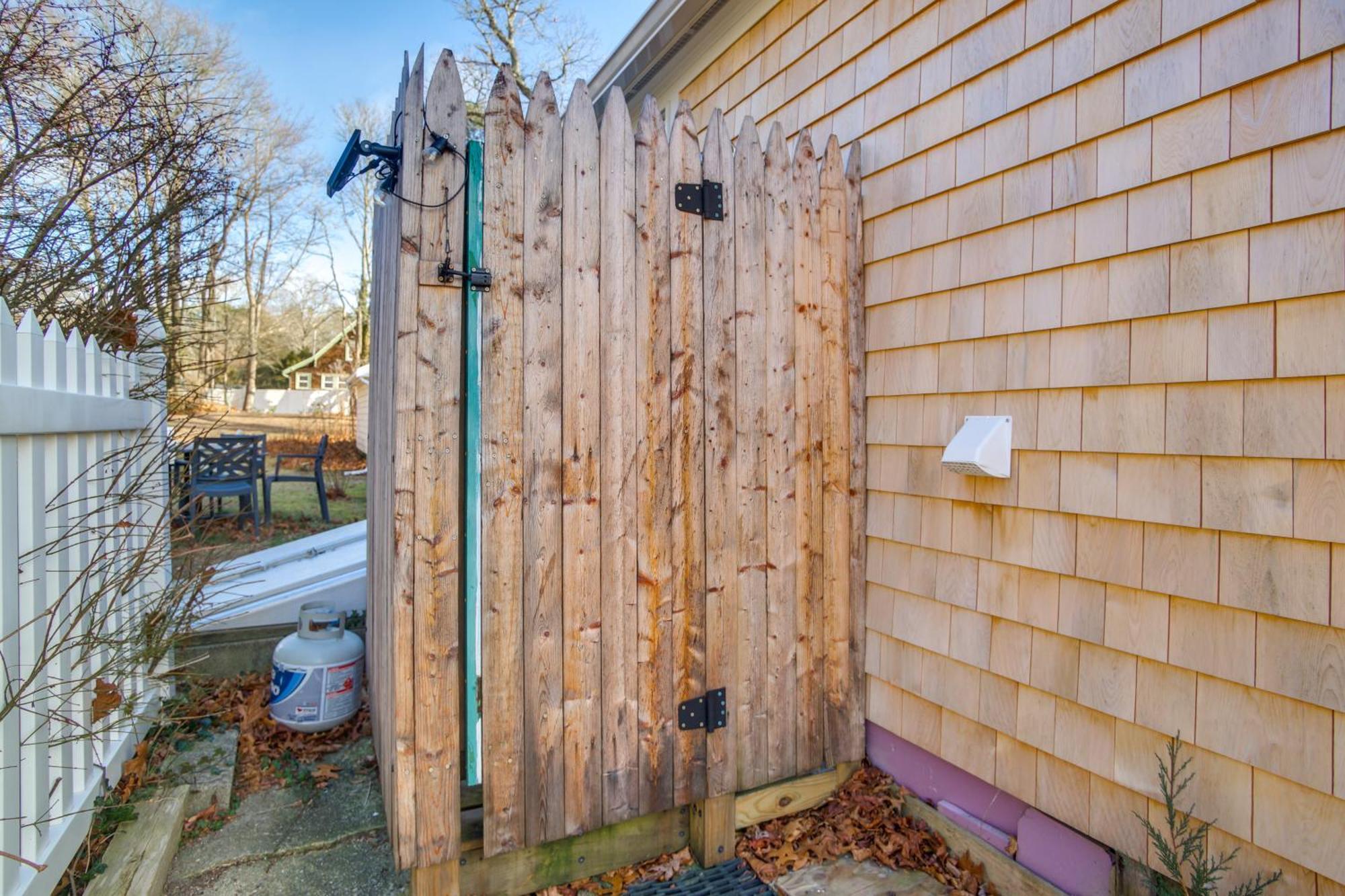 Cozy Cape Cod Cottage - Walk To Monument Beach! Bourne Dış mekan fotoğraf