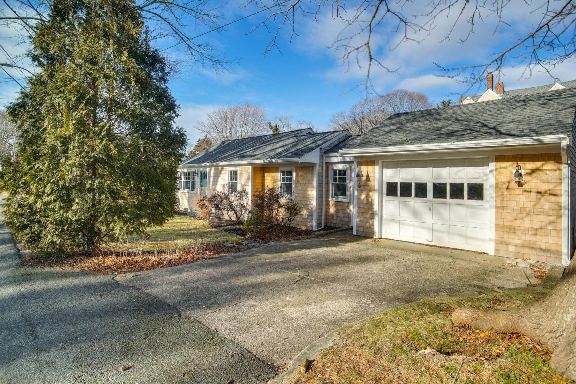 Cozy Cape Cod Cottage - Walk To Monument Beach! Bourne Dış mekan fotoğraf