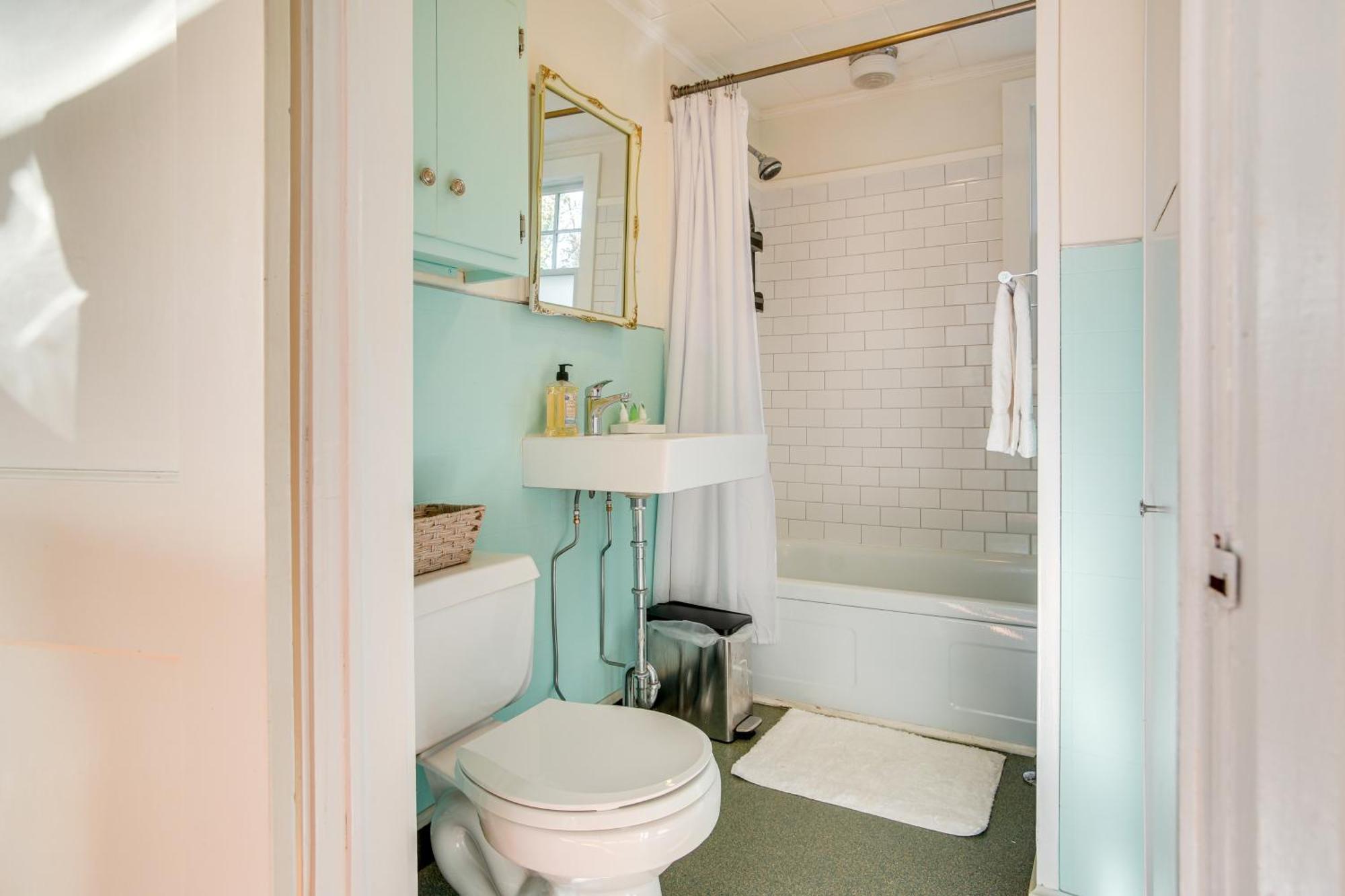 Cozy Cape Cod Cottage - Walk To Monument Beach! Bourne Dış mekan fotoğraf