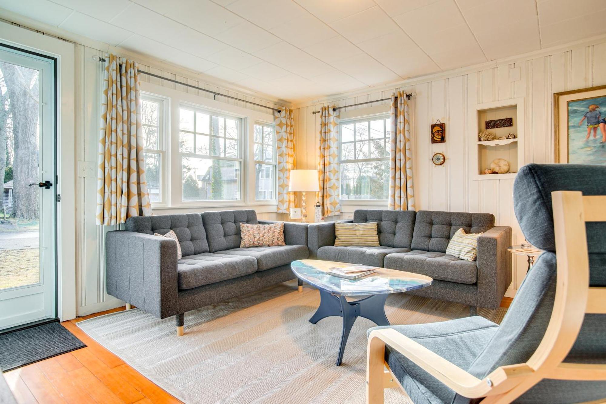 Cozy Cape Cod Cottage - Walk To Monument Beach! Bourne Dış mekan fotoğraf
