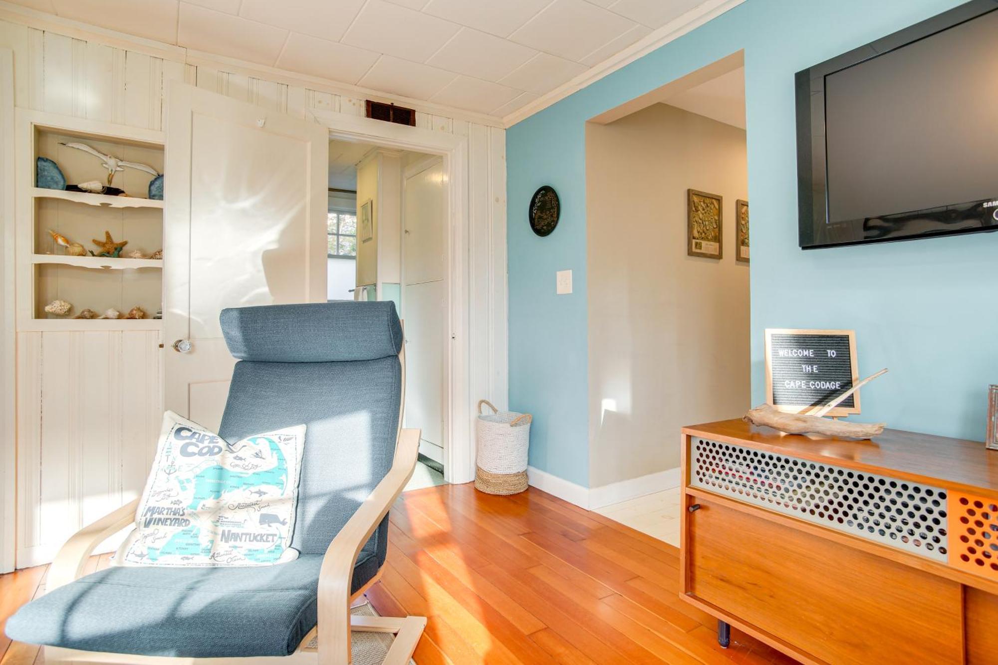 Cozy Cape Cod Cottage - Walk To Monument Beach! Bourne Dış mekan fotoğraf