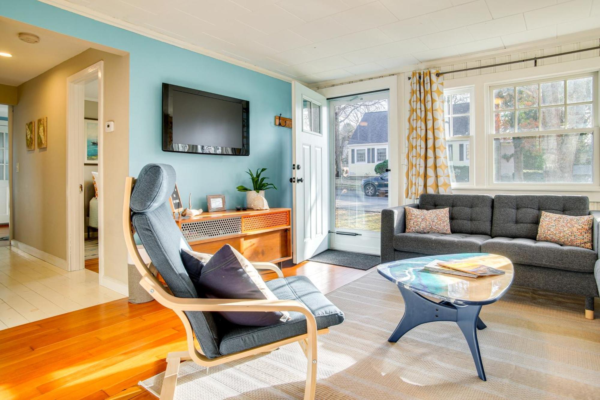 Cozy Cape Cod Cottage - Walk To Monument Beach! Bourne Dış mekan fotoğraf